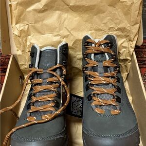 Talus XT GTX Mid Hiking Boots size: 7.5/38 color: black leather/gray top